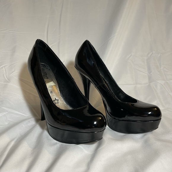 DRASH Heels - Picture 2 of 3